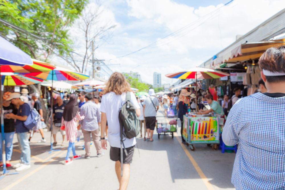 Abstract,Blur,Tourist,Shopping,In,Chatuchak,Weekend,Market,Outdoor,In