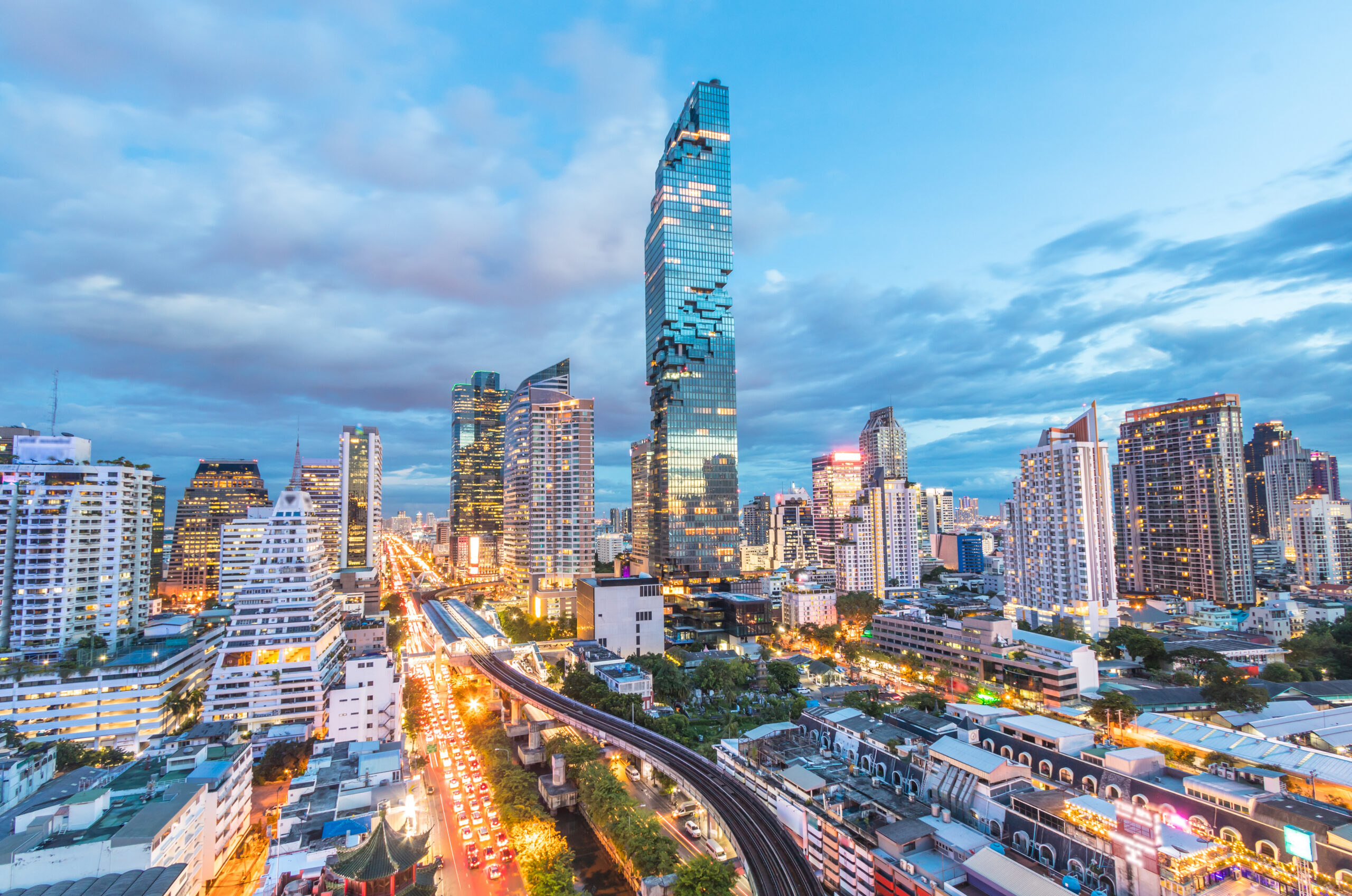 Bangkok,City,View,Has,A,Modern,Building,And,Subway,Station