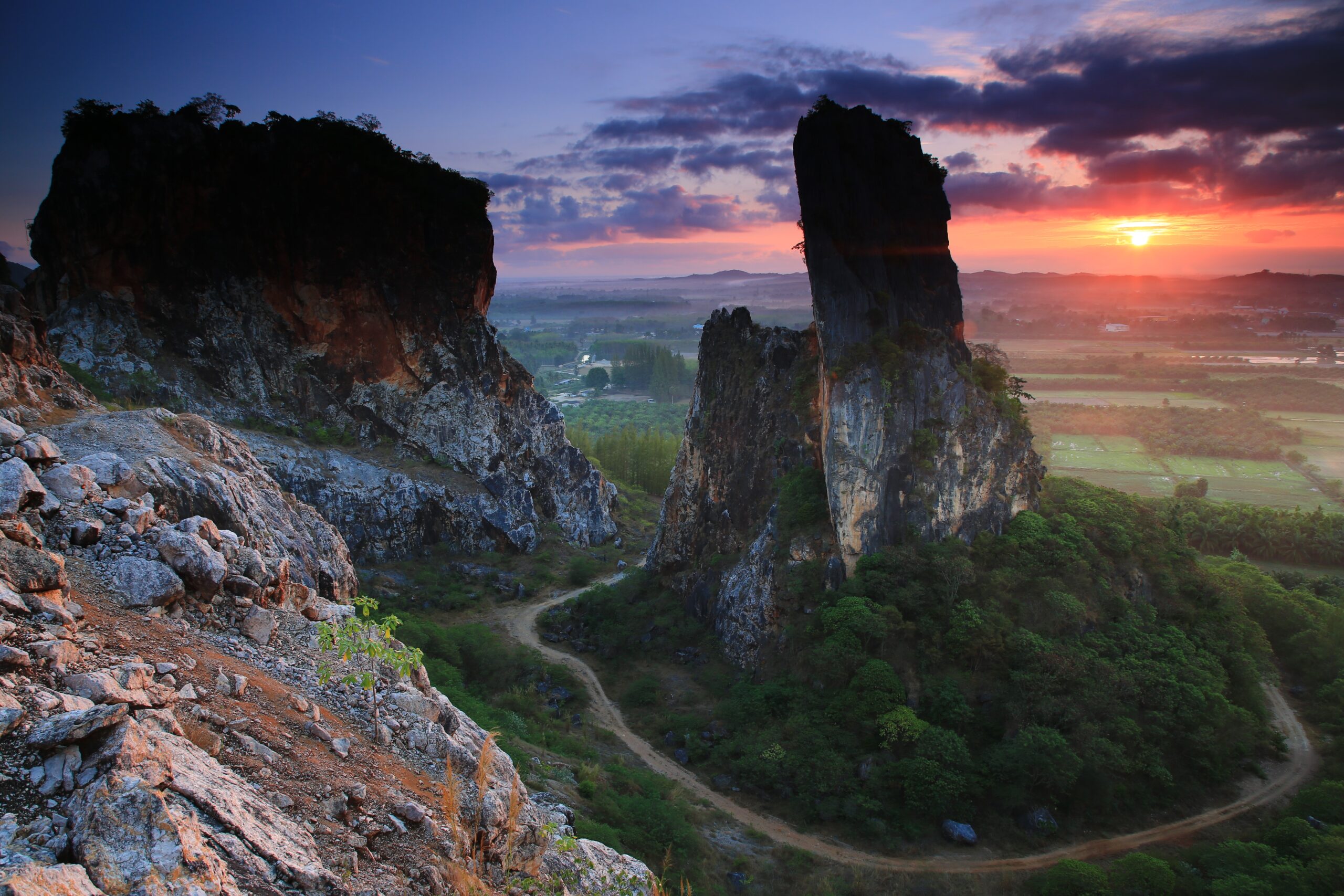 Khao,Kuha,At,Songkhla.south,Thailand,Mountain,Hill,With,Green,Forest