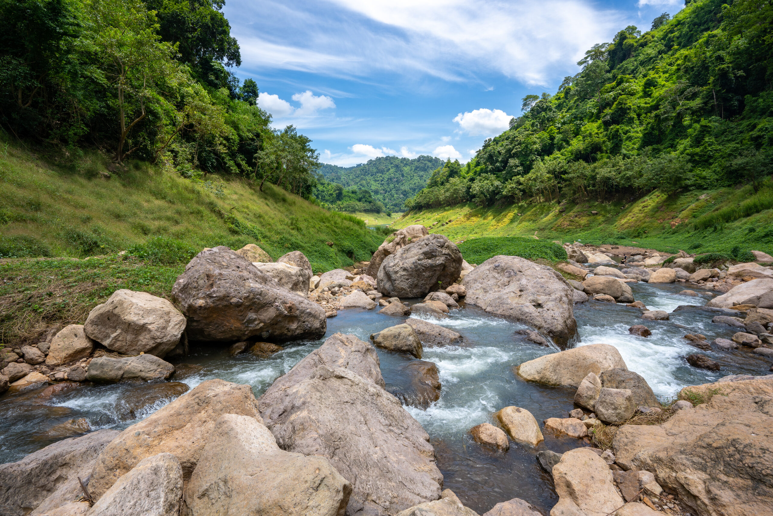 Khao,Chong,Lom,In,Khun,Dan,Prakan,Chon,Dam,At