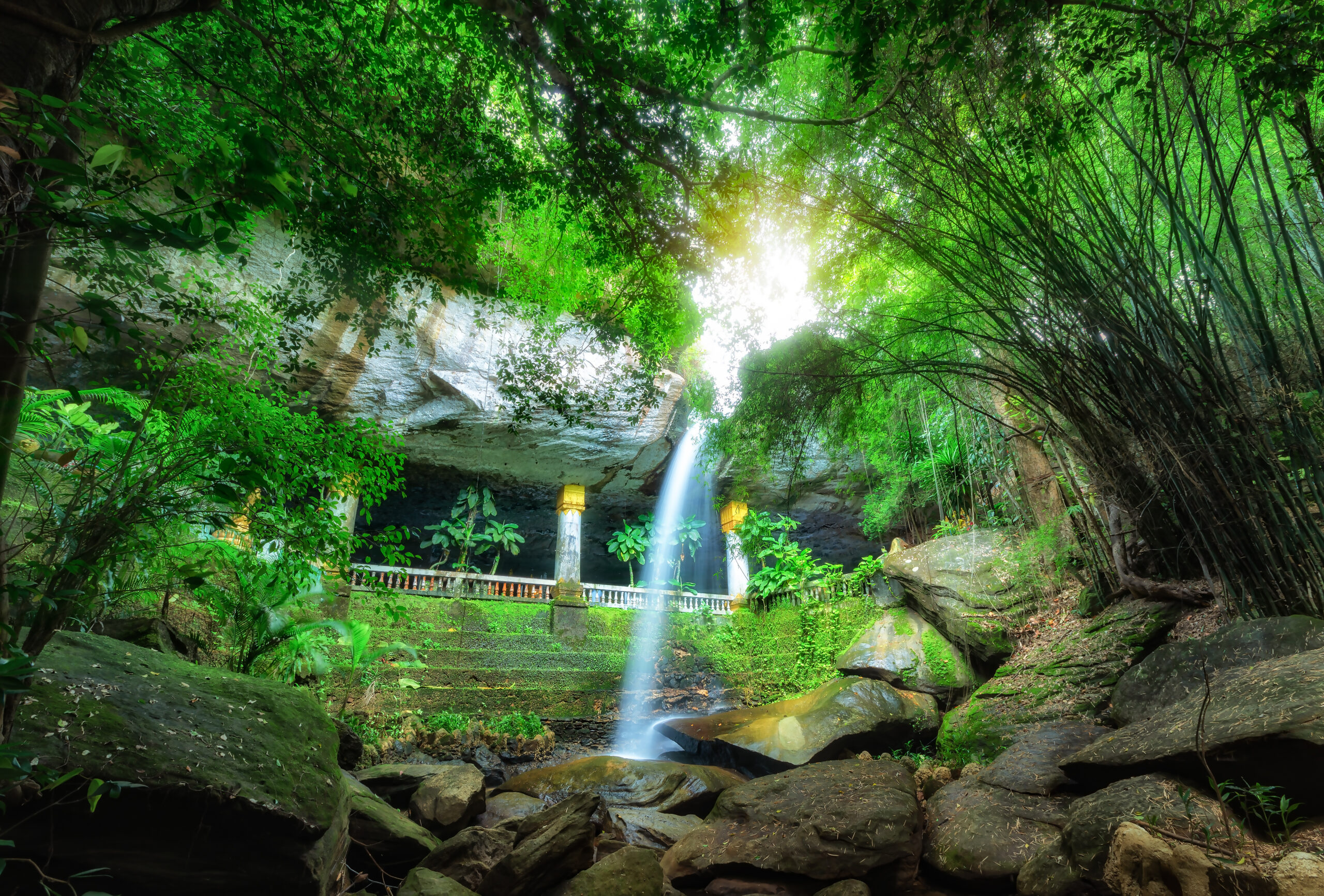 Amazing,Thailand,The,Temple,Under,Waterfall,wat,Tham,Heo,Sin,Chai