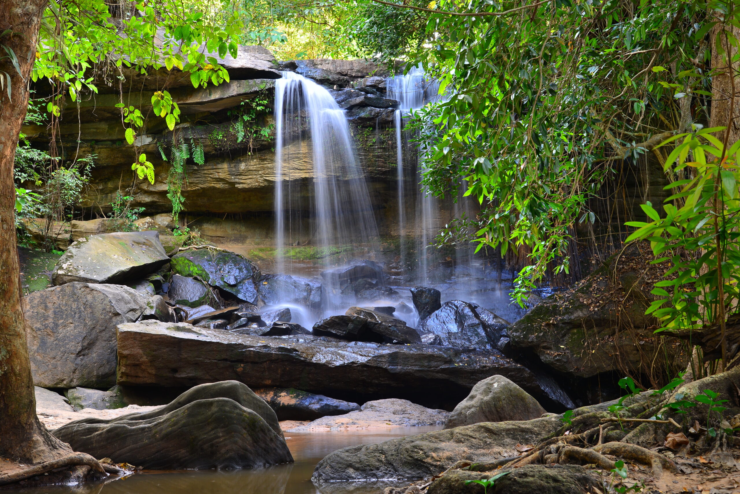 Samrongkiat,Waterfall,:,Tambol,Bakdong,,,Khunhan,District,,,Srisaket